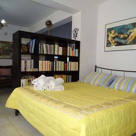 Dreamy Studio With Private Garden أثينا المظهر الخارجي الصورة