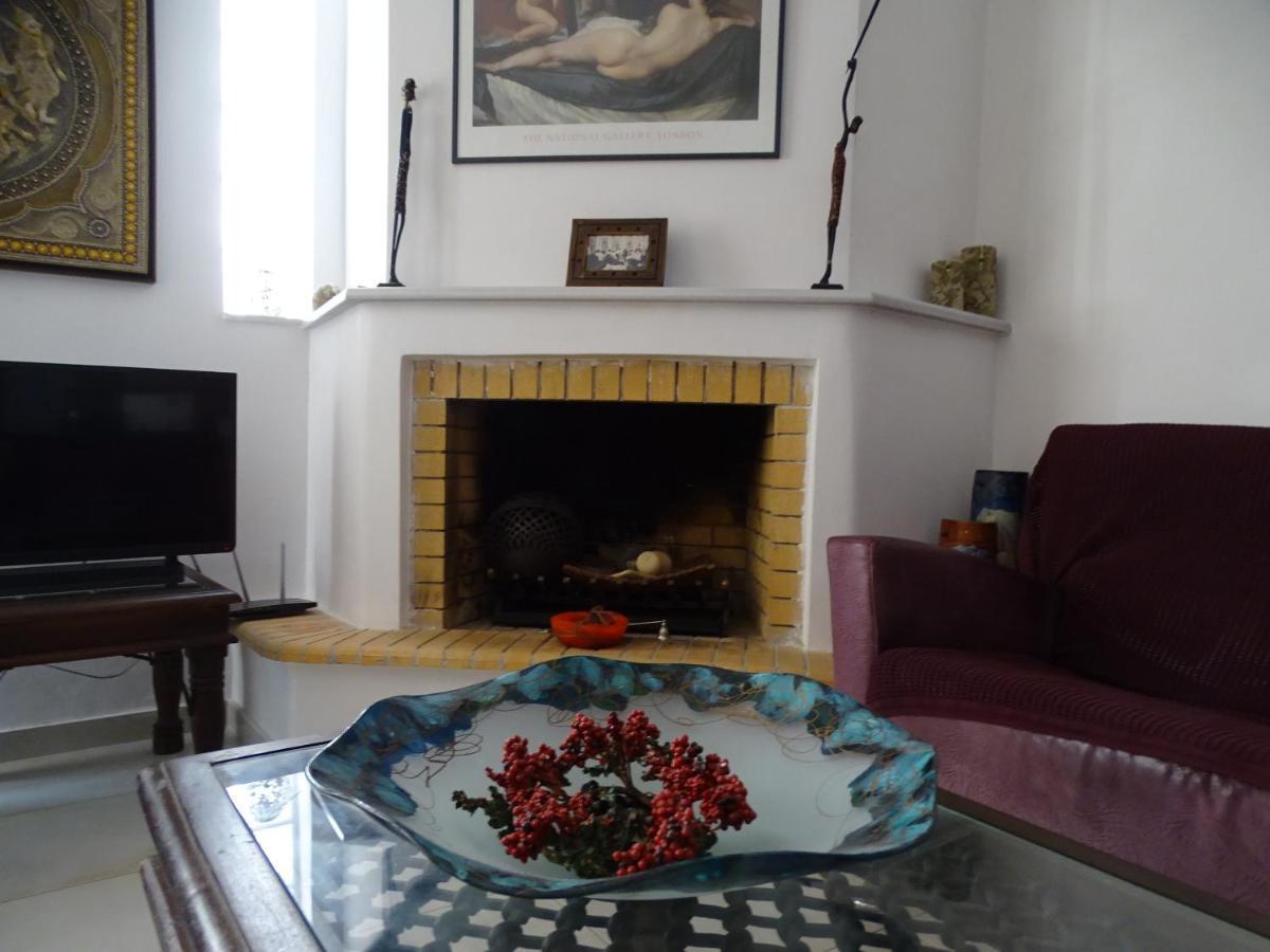 Dreamy Studio With Private Garden أثينا المظهر الخارجي الصورة
